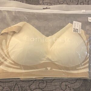 NWT Lush Cream Wireless Bra